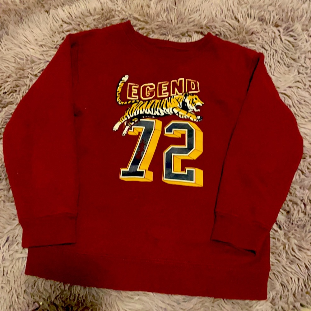 Burgundy and gold crew neck sweat shirt